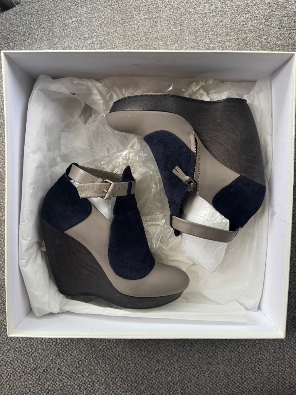 Balenciaga Navy Taupe Suede Wedge Ankle Booties Sz 10.5 / EU 40.5